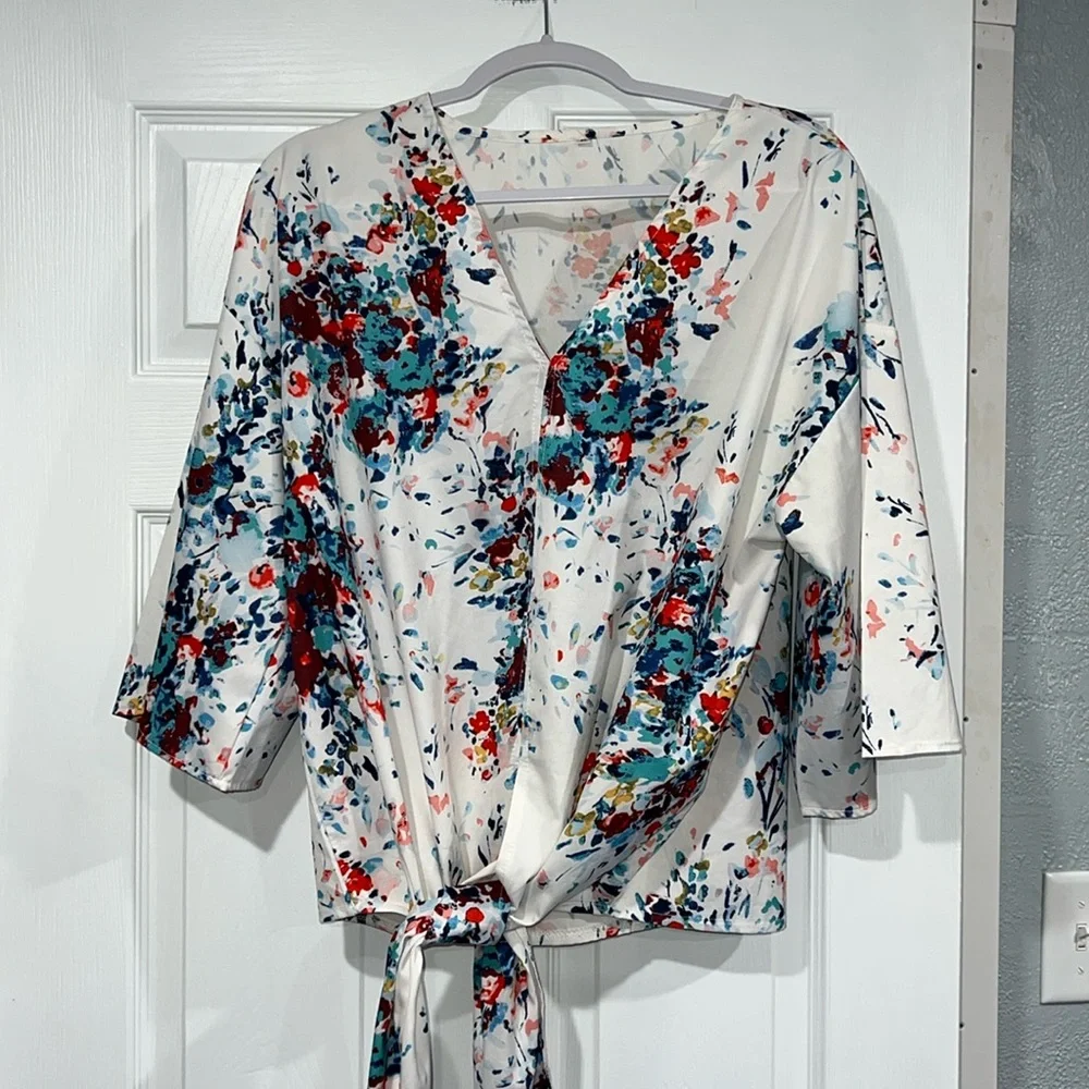 FLORAL TIE FRONT BOUTIQUE TOP
